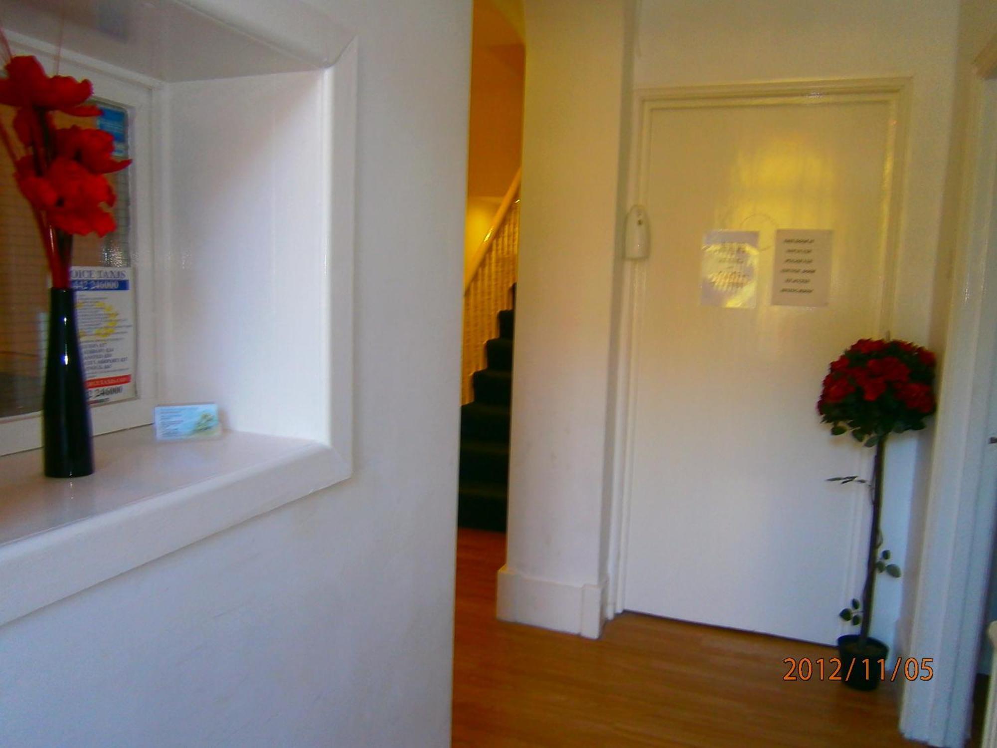 Alexandra Guest House Hemel Hempstead Εξωτερικό φωτογραφία